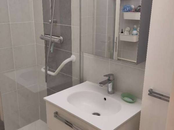 Colocation / Appartement 5 pièces de 58 m², Tours, Allée Laurence Berluchon / Photo 9