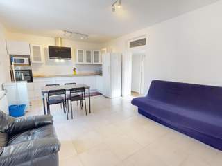 Room share / 5 rooms house · 98 m², Vaulx-en-Velin, Rue Marcel