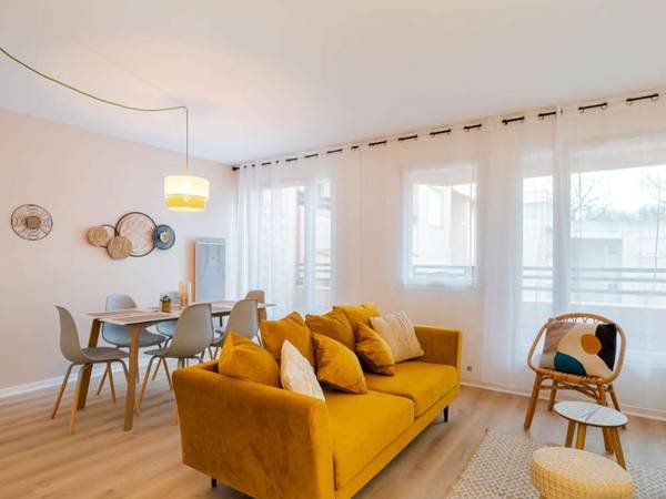 Flatsharing / 5-bedroom flat · 91 m², Guyancourt, Square Salomon Malhangu / Photo 2