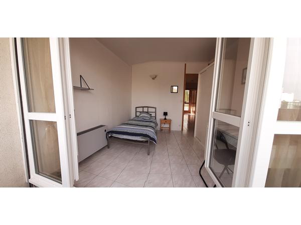 Colocation / Appartement 5 pièces de 79 m², Cergy, Rue des Chênes Bruns / Photo 13