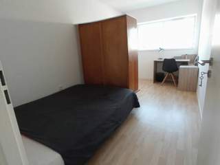 Room in a live-in landlord's home / 1 room apartment, Nantes