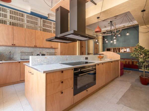 Coliving / Maison 10 pièces de 452 m², Marseille, Rue Saint Savournin / Photo 2