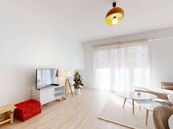 Colocation / Appartement 4 pièces de 88 m², Ambilly, Rue de Genève / Photo 2