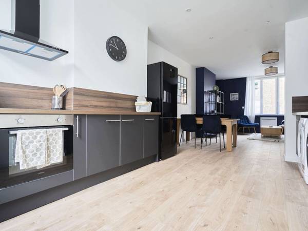 Colocation / Appartement 5 pièces de 92 m², Lille, Rue des Fossés / Photo 2