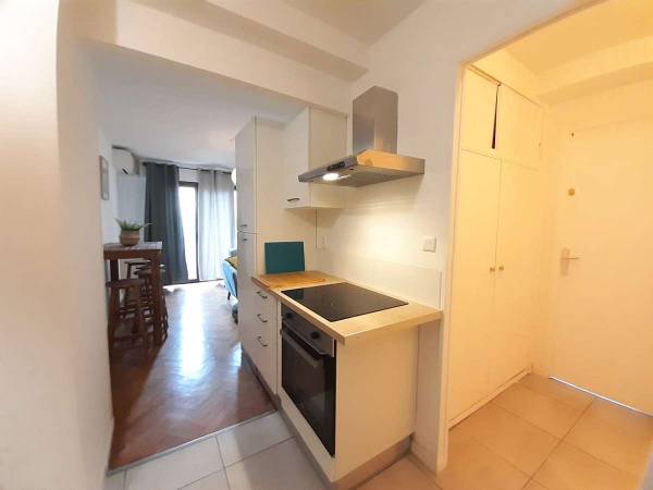 Colocation / Appartement 5 pièces de 77 m², Marseille, Boulevard d'Arras / Photo 2