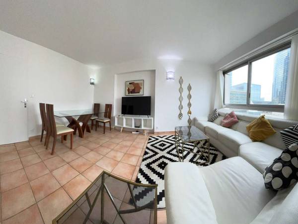 Location / Appartement 4 pièces de 83 m², Courbevoie, Square Henri Régnault / Photo 20