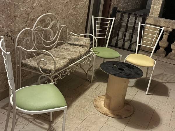 Colocation / Appartement 6 pièces de 166 m², Savigny, Route de Sain Bel / Photo 8