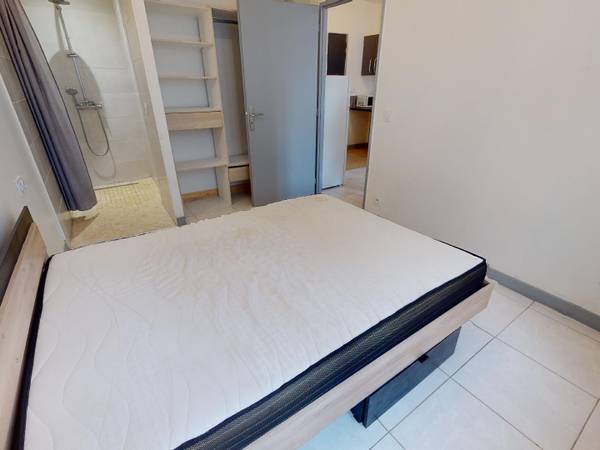 Location / Appartement 1 pièce de 30 m², Saint-Étienne, Rue du Grand Gonnet / Photo 2