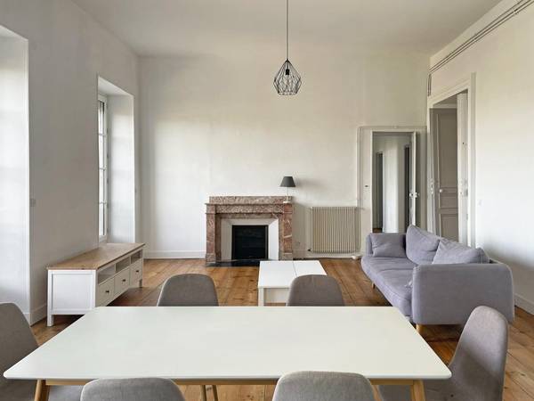 Location / Appartement 3 pièces de 85 m², Pau, Rue Bayard / Photo 2