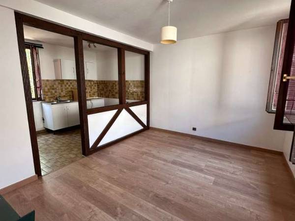 Location / Studio de 24 m², Strasbourg, Rue d'Aubure / Photo 2