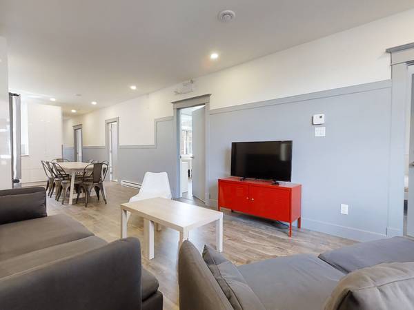 Flatsharing / 8-bedroom flat · 185 m², Montréal / Photo 2