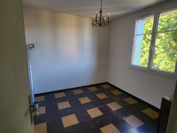 Colocation / Appartement 4 pièces de 68 m², Avignon, Avenue Louis Guignard / Photo 2