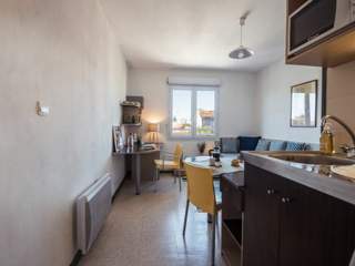 Location / 1 room residence · 18 m², Marseille, 2 Rue Antoine Blanc