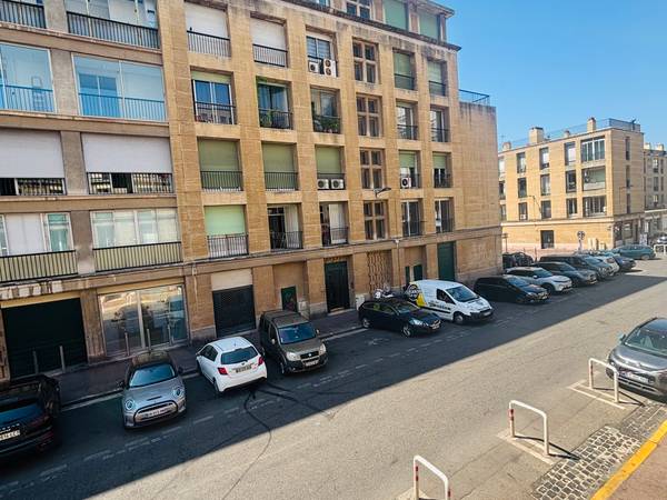 Colocation / Appartement 4 pièces de 77 m², Marseille, Rue de la Loge / Photo 23