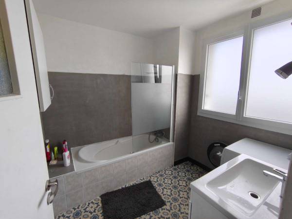 Flatsharing / 4-bedroom flat · 86 m², Quimper, Rue Henri Barbusse / Photo 2