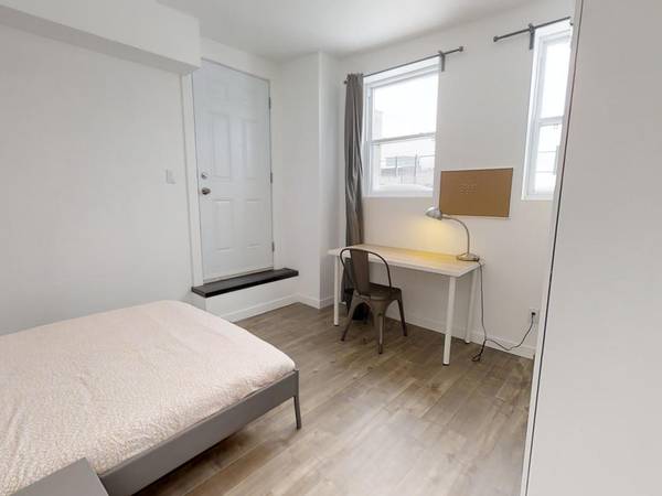 Colocation / Appartement 4 pièces de 90 m², Montréal / Photo 11