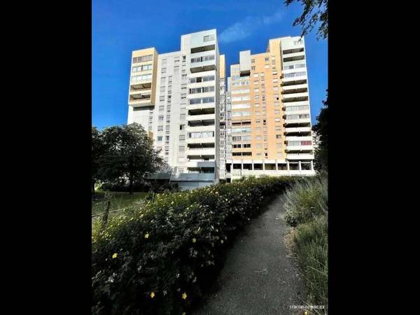 Colocation / Appartement 6 pièces de 110 m², Grenoble, Avenue de Constantine / Photo 2