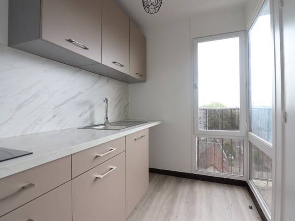 Location / Appartement 1 pièce de 27 m², Troyes, 99 Avenue Vanier / Photo 2