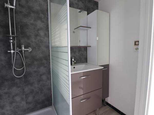 Location / Appartement 1 pièce de 27 m², Troyes, 99 Avenue Vanier / Photo 4