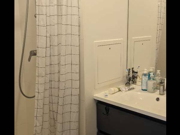 Sous-location / Appartement 4 pièces de 100 m², Aubervilliers, Rue des Ecoles / Photo 4