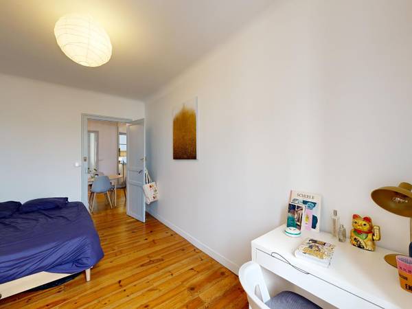 Colocation / Appartement 4 pièces de 84 m², Pau, Rue Émile Guichenné / Photo 2