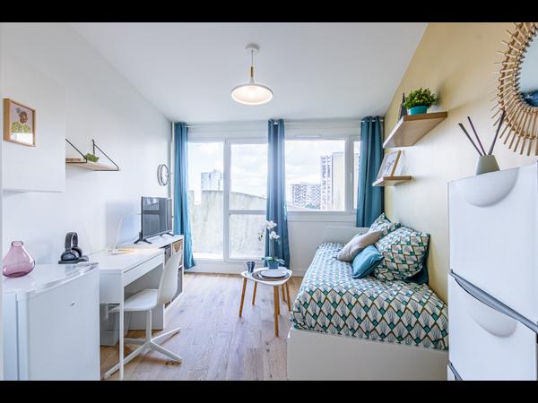 Colocation / Appartement 4 pièces de 75 m², Créteil, Boulevard Pablo Picasso / Photo 2