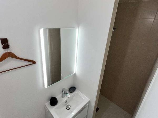 Colocation / Appartement 5 pièces de 80 m², Vénissieux, Rue Ernest Renan / Photo 6