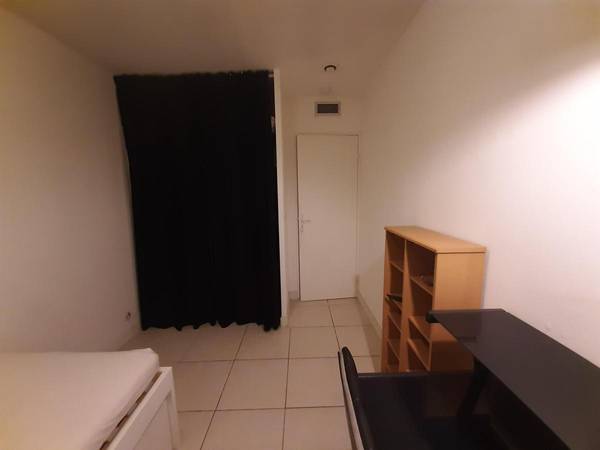 Colocation / Maison 6 pièces de 110 m², Marignane, Rue Léon Féline / Photo 5