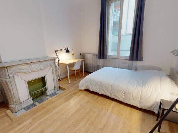 Colocation / Maison 7 pièces de 135 m², Saint-Étienne, Rue Palluat de Besset / Photo 2