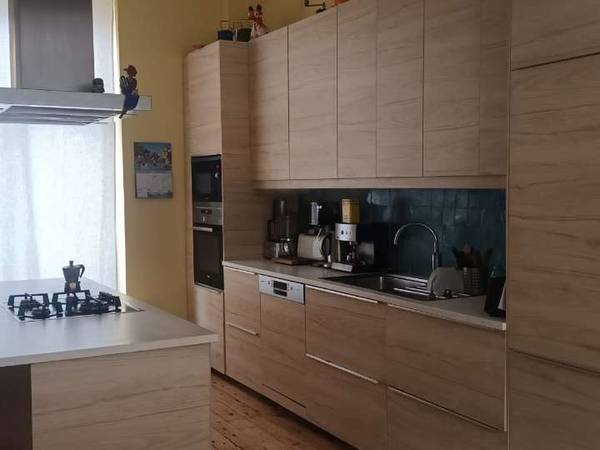 Location / Maison 7 pièces de 220 m², Jette, Rue de Moranville / Photo 2