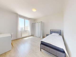 Colocation / 4 rooms apartment · 85 m², Villeurbanne, Cours Émile Zola