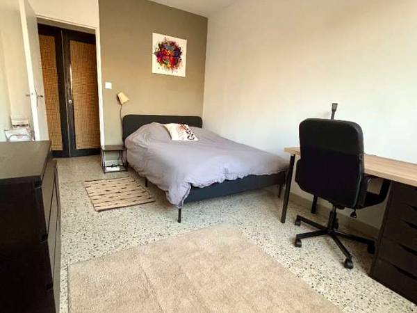 Colocation / Appartement 4 pièces de 85 m², Marseille, Rue Gabriel Marie / Photo 2