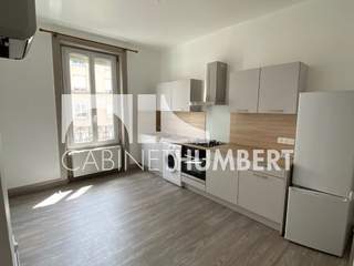 Location / Appartement 1 pièce de 39 m², Saint-Étienne, Rue Desire Claude