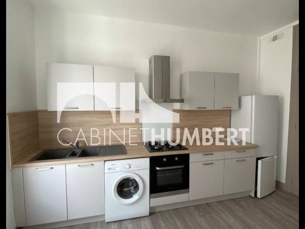 Location / Appartement 1 pièce de 39 m², Saint-Étienne, Rue Desire Claude / Photo 2