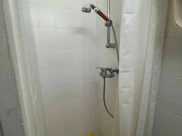 Colocation / Appartement 1 pièce de 22 m², Paris, Rue de Suez / Photo 7