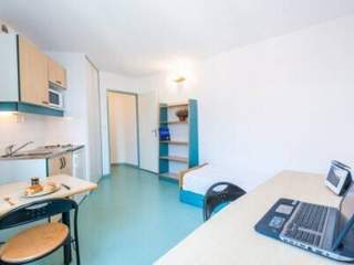 Rental / 1 room residence · 18 m², Bourg-en-Bresse, 23 Rue du 4 Septembre
