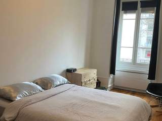 Room in a live-in landlord's home / 1 room apartment, Lyon