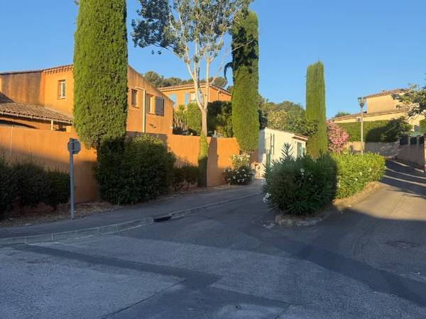 Colocation / Maison 4 pièces de 85 m², La Penne-sur-Huveaune, Allee Roger Pehau / Photo 23