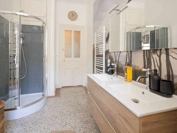 Colocation / Appartement 5 pièces de 129 m², Nancy, Rue Félix Faure / Photo 2