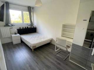 Colocation / Appartement 5 pièces de 74 m², Clichy-sous-Bois, Allée du 8 Mai 1945