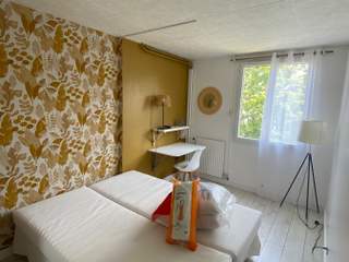 Chambre pour étudiant / Immeuble 3 pièces de 68 m², Évry-Courcouronnes, Square Jean Allemane