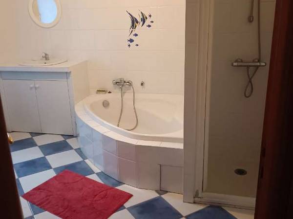 Colocation / Maison 8 pièces de 165 m², Saint-Aignan-Grandlieu, Rue Claire Roman / Photo 2