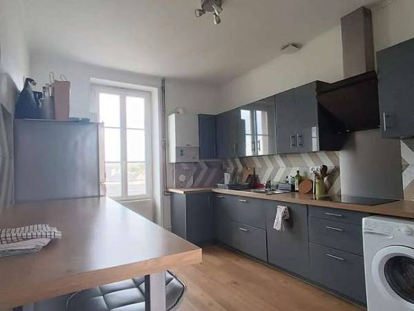 Colocation / Appartement 9 pièces de 90 m², Angers, Rue Lardin de Musset / Photo 4