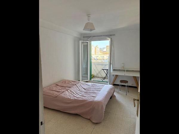Colocation / Appartement 3 pièces de 57 m², Marseille, Rue de Crimee / Photo 2