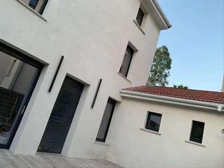 Colocation / Maison 5 pièces de 75 m², Issy-les-Moulineaux, Rue Pierre Poli