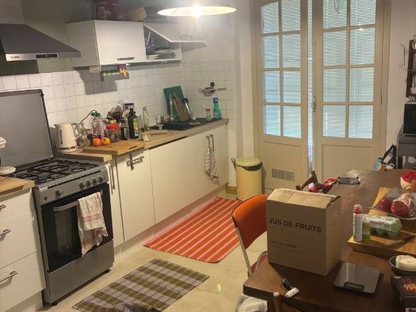 Colocation / Appartement 3 pièces de 75 m², Arles, Rue des Curatiers / Photo 2