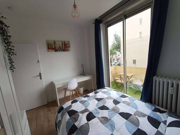 Flatsharing / 8-bedroom flat · 132 m², Saint-Fons, Rue Léon Gambetta / Photo 2