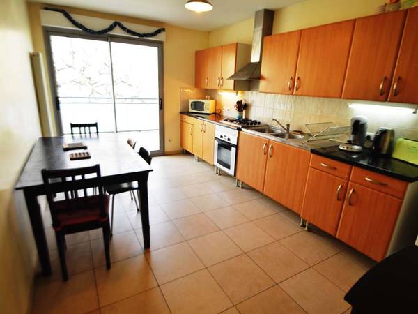 Colocation / Appartement 6 pièces de 130 m², Villeurbanne, Rue Viret / Photo 2