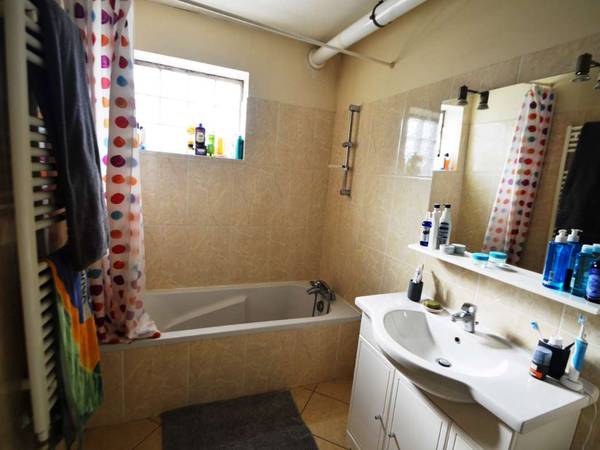 Colocation / Appartement 6 pièces de 130 m², Villeurbanne, Rue Viret / Photo 8