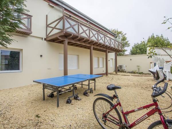 Colocation / Maison 19 pièces de 428 m², La Rochelle / Photo 10
